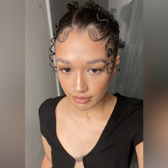 Meet your Posher, Tyra - Picture 1 of 1